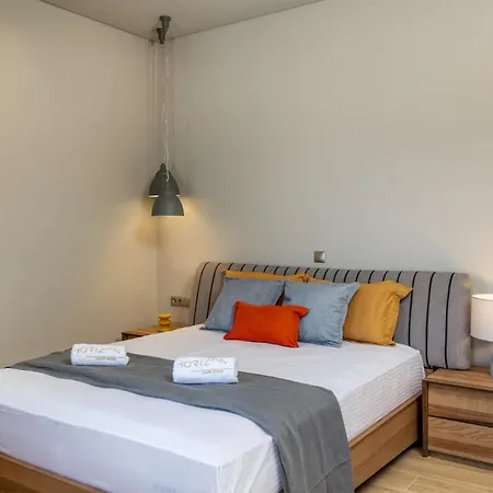 Amazing Naxos | 2 Bedrooms | Nami | Breathtaking Sea Views And Outdoor Hot Tub | Chora Naxos 别墅